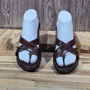 Bare Traps Sandals Brown Croc Embossed Wedge Heel Thong Slide Women's 9M Arrange